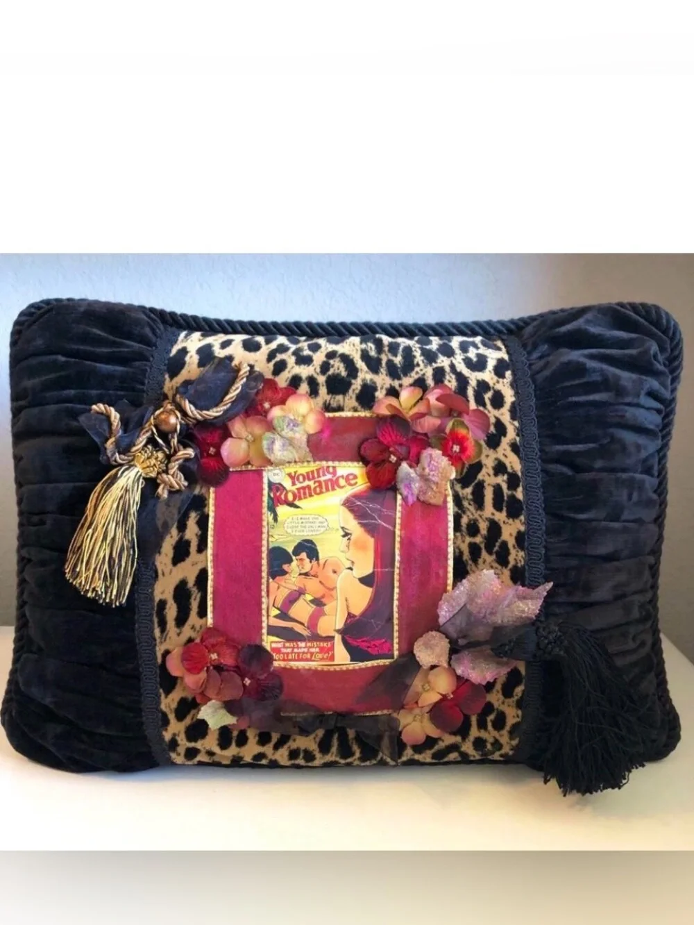 NWT ALEXANDRA'S ACCENTS Accent Pillow DC Romance Comic Strip Black\Leopard 15